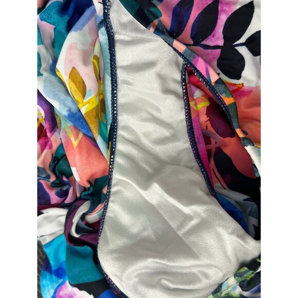 Maxine of Hollywood Floral Swimsuit size 22W - Picture 6 of 9